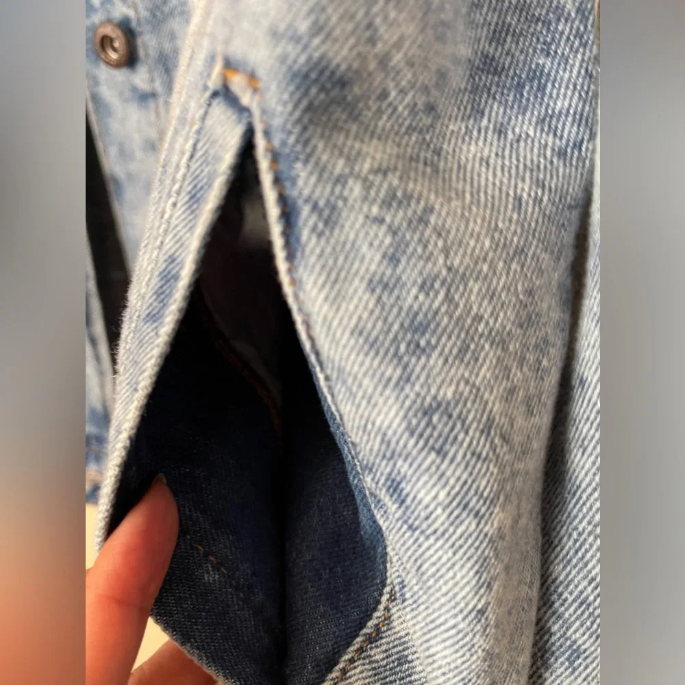 Women's Oversized Destroyed Denim Jacket - Picture 8 of 14